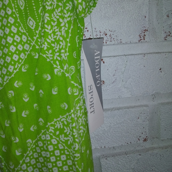 NWT Green and white Blouse from Adolfo Sport - Picture 3 of 4